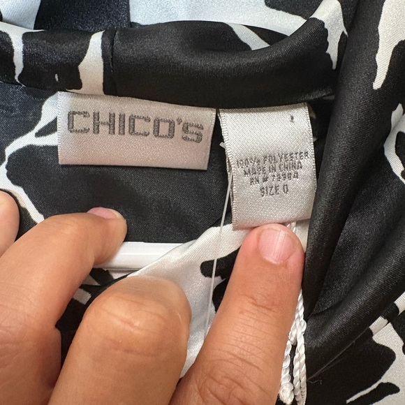 CHICOS,Chantelle,Cowl neck,Size 0,100% Polyester,NWT - Picture 2 of 13